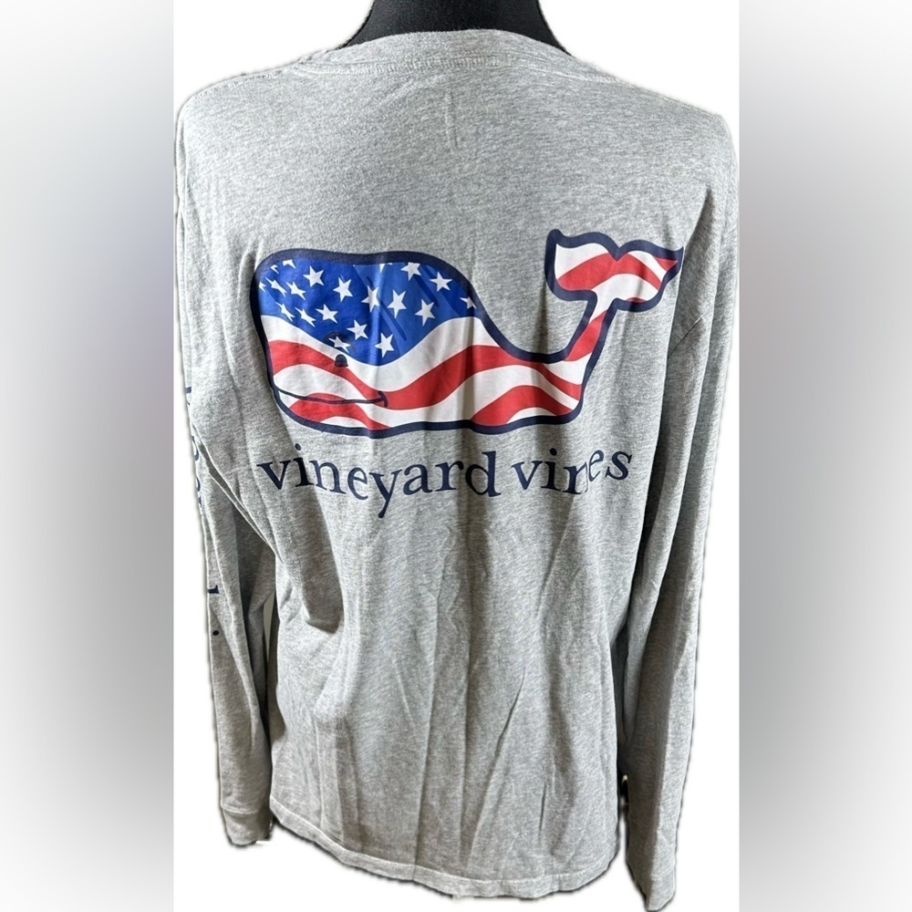 Vineyard Vines Men's Flag Whale Long-Sleeve Pocket Tee. Small. Unisex. Preowned - Picture 6 of 6